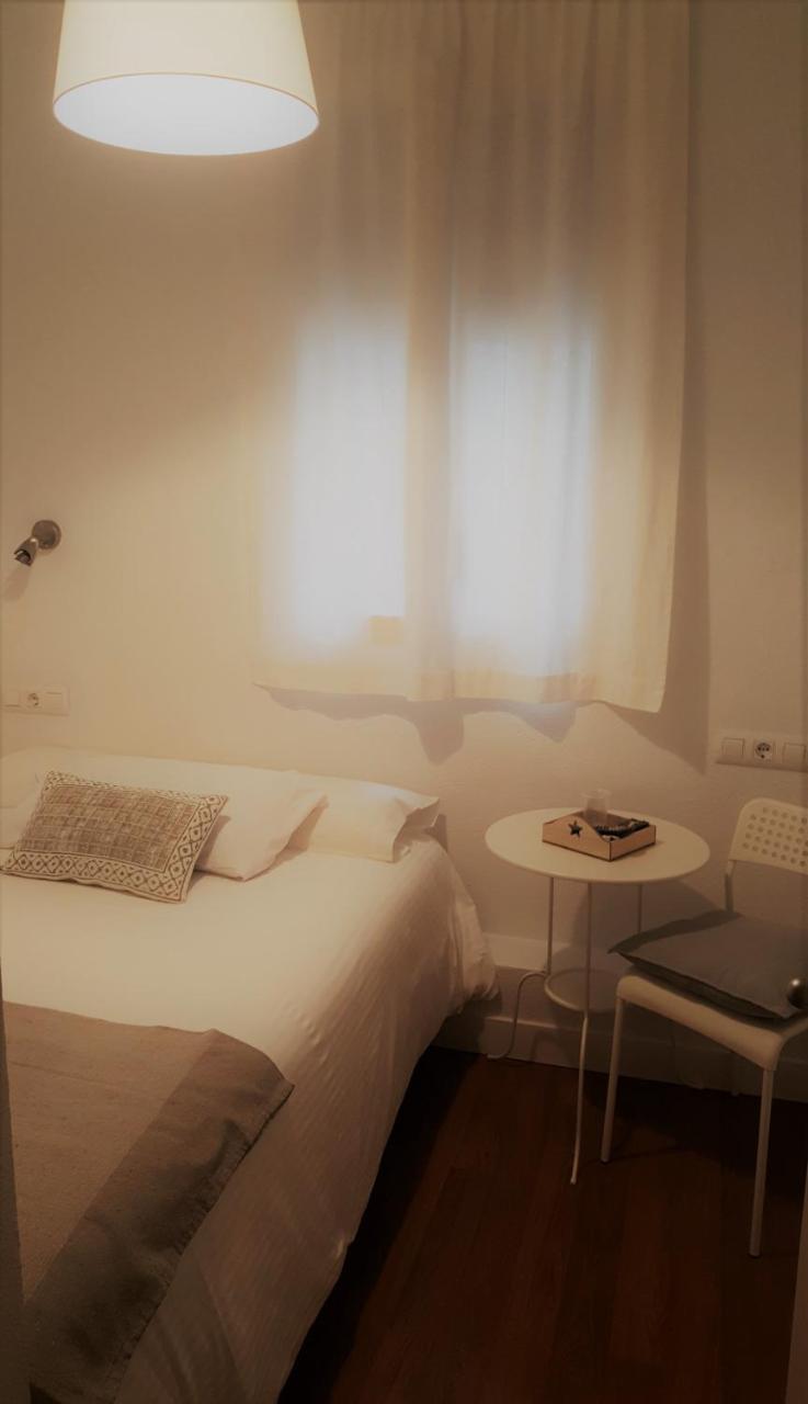 Hostal Santa Isabel Madrid Exterior photo