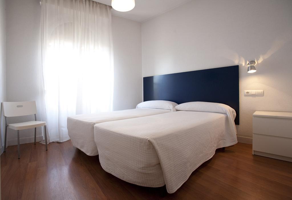 Hostal Santa Isabel Madrid Room photo